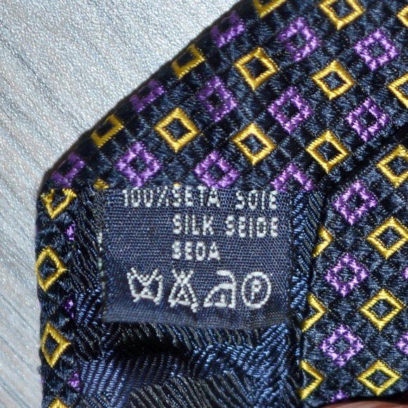 BURBERRY LONDON tie 100% Silk Square dots Woven in Italy Designer - Picture 3 of 4